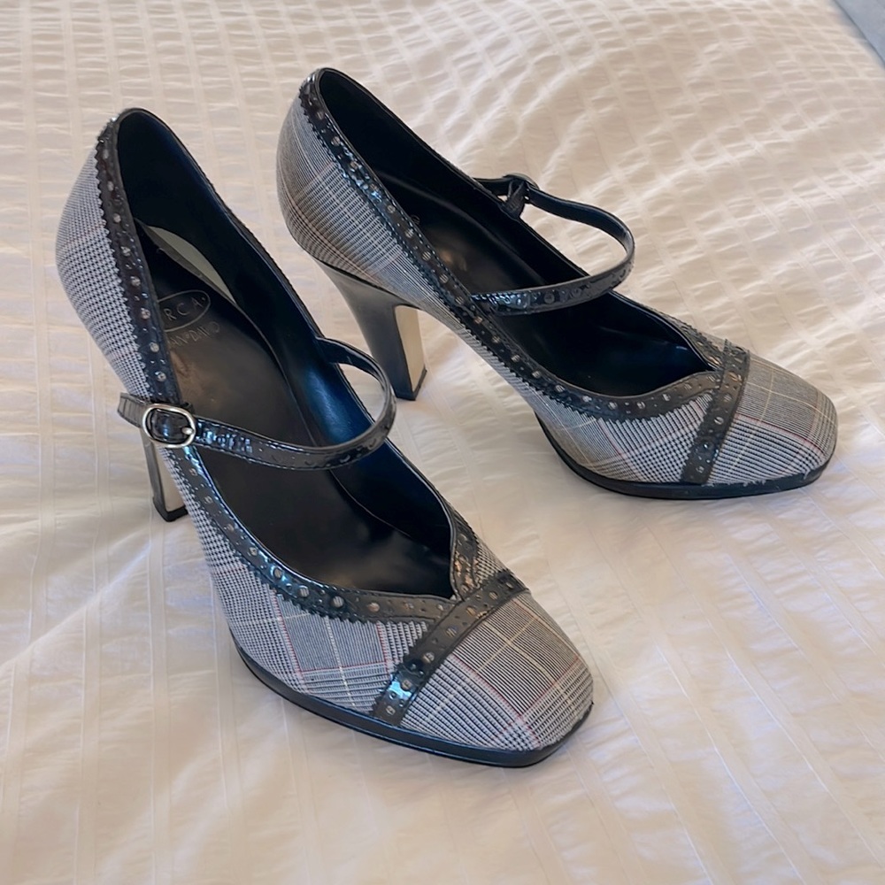 Circa Joan &david shoe size 7